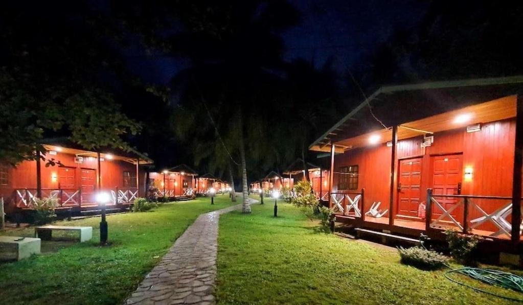Juara Beach Resort Kampong Juara Exterior photo